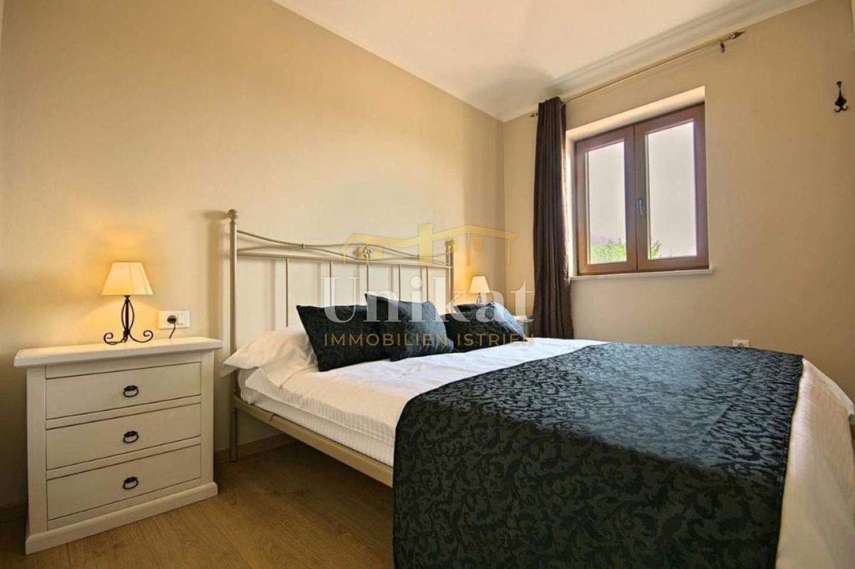 Casa con piscina vicino a Poreč